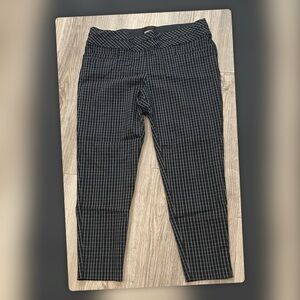 Maurices Black and White Plaid Cropped Pants